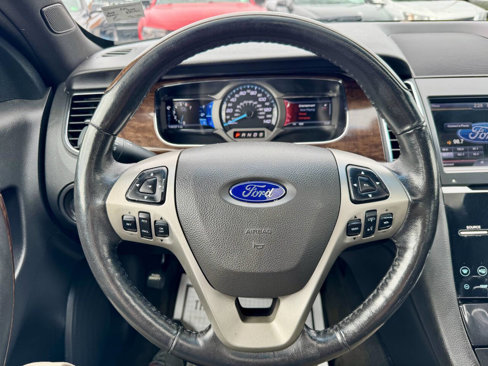 Used 2013 Ford Taurus Limited image 26