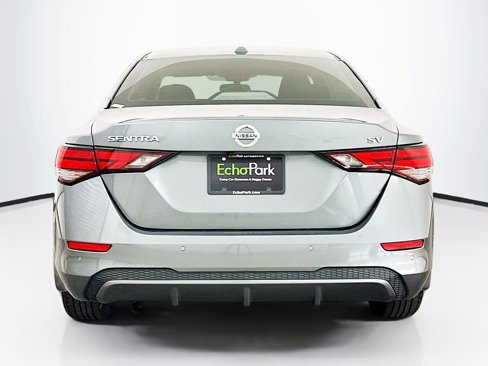 Used 2021 Nissan Sentra SV image 7