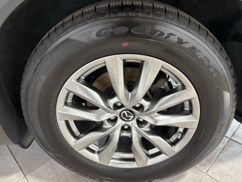 Used 2018 MAZDA CX-9 Touring w/ Touring Premium Package image 11