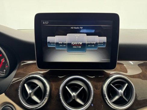 Used 2017 Mercedes-Benz CLA 250 image 29