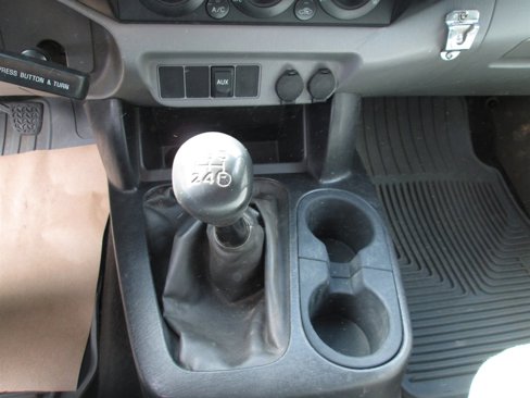 Used 2012 Toyota Tacoma 4x4 Regular Cab image 5