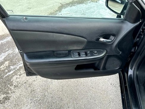 Used 2012 Chrysler 200 Touring image 6
