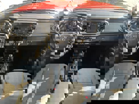 Used 2017 Toyota Tacoma SR5 image 28