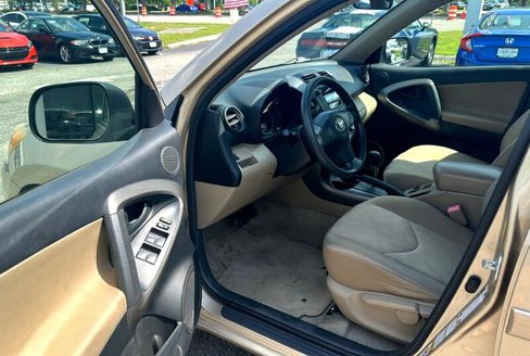Used 2010 Toyota RAV4 4WD image 18