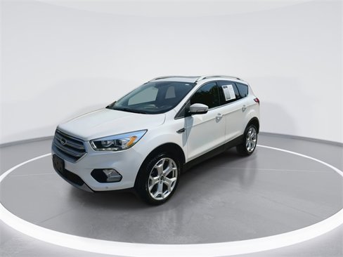 Used 2019 Ford Escape Titanium image 3