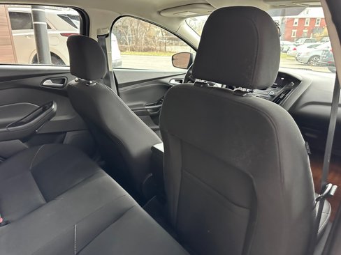 Used 2016 Ford Focus SE image 14
