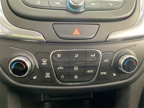 Used 2020 Chevrolet Equinox LT w/ Driver Convenience Package image 40