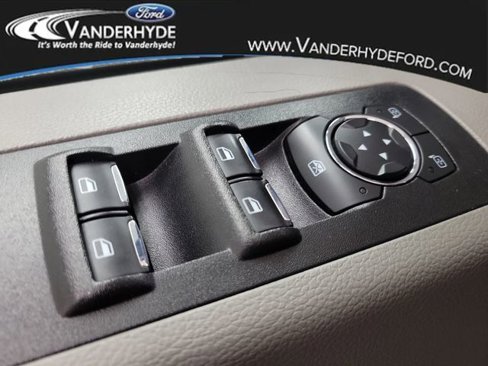 Used 2017 Ford F150 XLT w/ Equipment Group 302A Luxury image 18