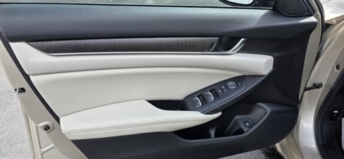 Used 2020 Honda Accord EX image 8