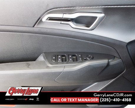Used 2024 Kia Sportage LX image 11