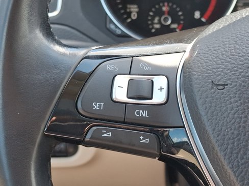 Used 2017 Volkswagen Jetta SE image 23
