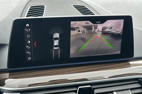 Used 2019 BMW 530e w/ Convenience Package image 19