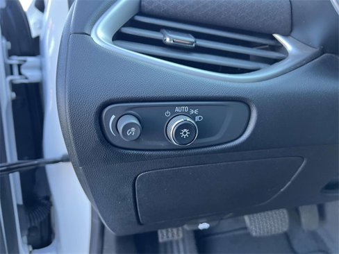 Certified 2022 Chevrolet Malibu LS image 18
