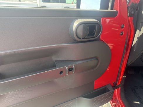 Used 2010 Jeep Wrangler Unlimited Sport image 18