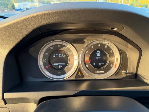 Used 2012 Volvo S60 T5 w/ Multimedia Pkg image 17