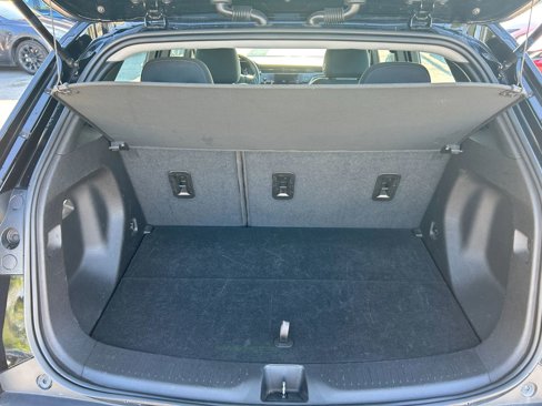 Used 2023 Chevrolet Bolt EUV LT image 15