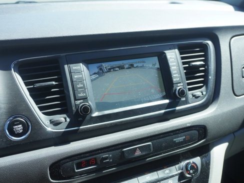 Used 2017 Kia Sedona LX w/ LX Essentials Premium Package image 15