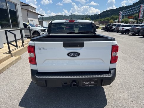 New 2025 Ford Maverick XLT w/ XLT Luxury Package image 4