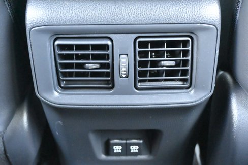 Used 2019 Toyota RAV4 Limited image 24