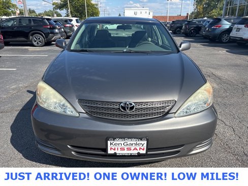 Used 2004 Toyota Camry LE image 2
