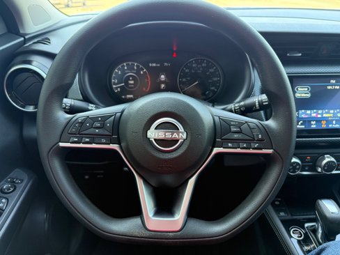 Used 2024 Nissan Kicks SV image 14