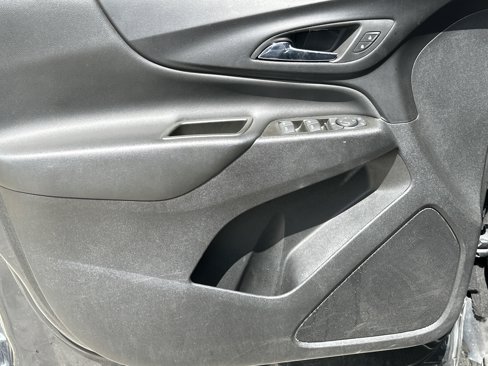 Used 2023 Chevrolet Equinox LT image 10