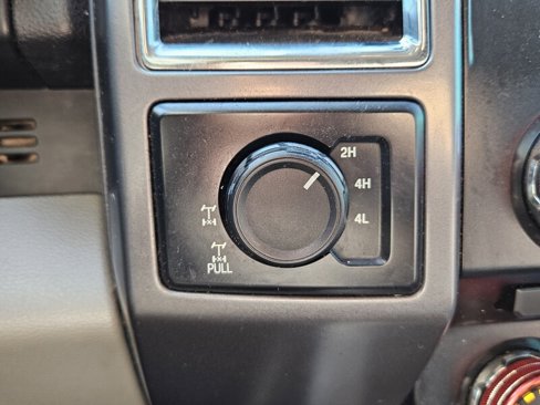 Used 2015 Ford F150 XLT w/ Equipment Group 301A Mid image 21