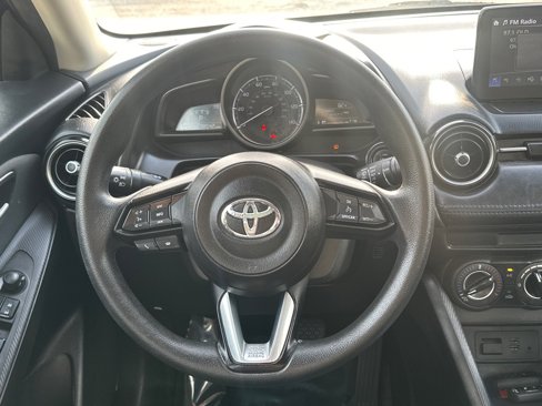 Used 2019 Toyota Yaris LE image 21
