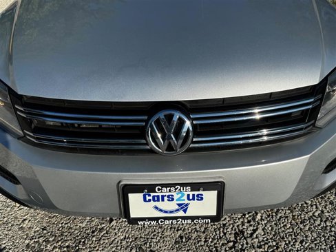 Used 2013 Volkswagen Tiguan S image 11