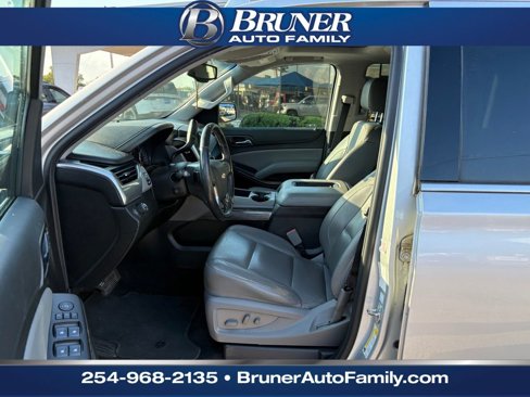 Used 2018 Chevrolet Suburban LT image 22
