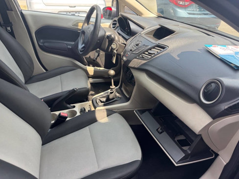 Used 2013 Ford Fiesta S image 23