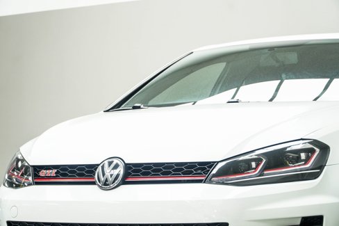 Used 2017 Volkswagen GTI Sport image 2