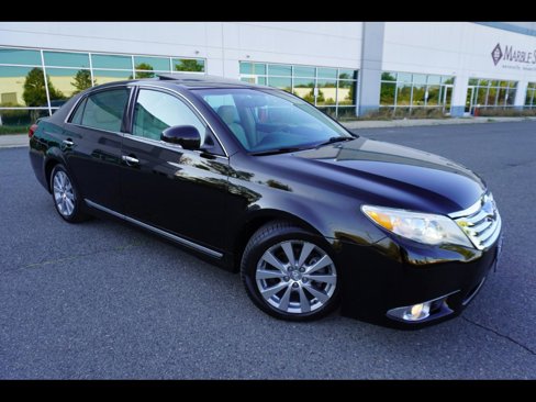 Used 2011 Toyota Avalon Limited image 1