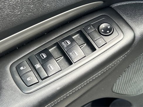 Certified 2019 Dodge Durango SXT image 38