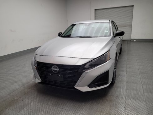 Used 2024 Nissan Altima 2.5 SV image 15