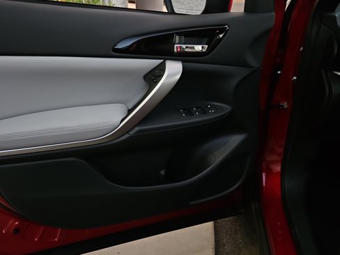 New 2025 Mitsubishi Eclipse Cross SEL image 6