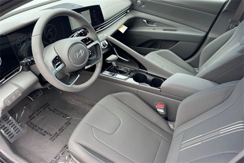 New 2025 Hyundai Elantra SEL image 7