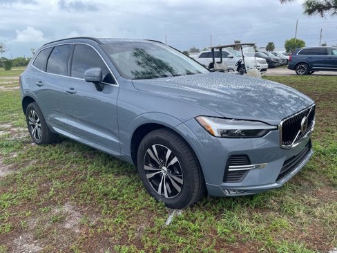 Used 2023 Volvo XC60 B5 Core image 3