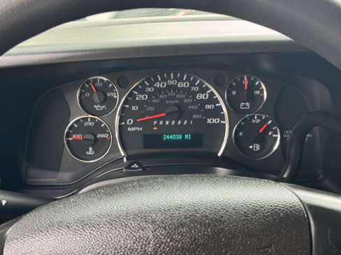 Used 2008 Chevrolet Express 3500 image 20