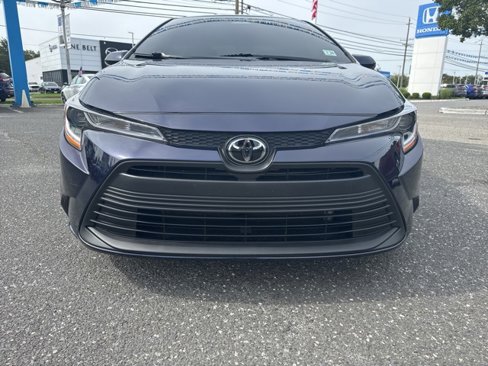 Used 2023 Toyota Corolla LE image 2