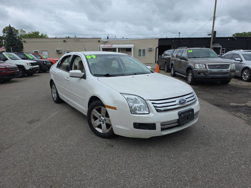 Used 2009 Ford Fusion SE image 2