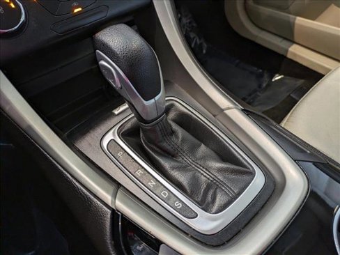 Used 2015 Ford Fusion SE image 13