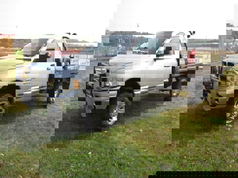 Used 2004 Dodge Ram 2500 Truck SLT w/ Trailer Tow Group image 2