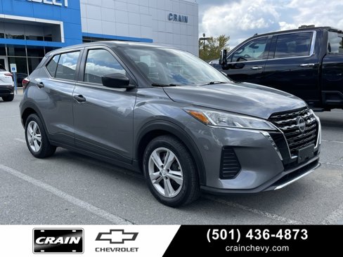 Used 2023 Nissan Kicks S image 1