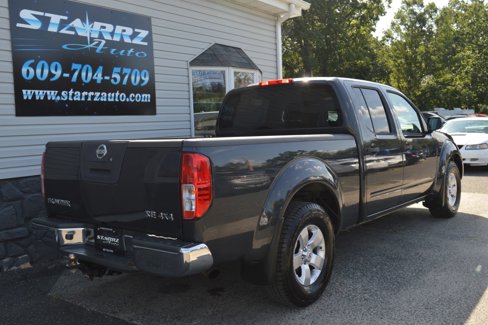 Used 2010 Nissan Frontier SE image 6