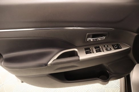 Used 2024 Mitsubishi Outlander Sport SE image 16