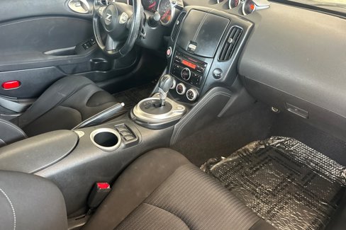Used 2010 Nissan 370Z Touring w/ Aerodynamics Pkg image 14