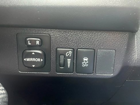 Used 2015 Toyota RAV4 LE image 11