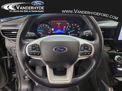 Used 2021 Ford Explorer Limited w/ Equipment Group 301A image 23