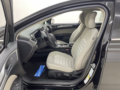Used 2018 Ford Fusion S image 17
